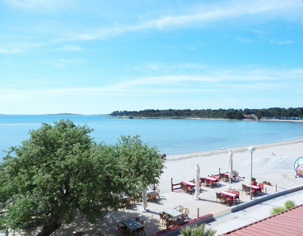 Apartments Real - 10 M From Sea Medolino Esterno foto