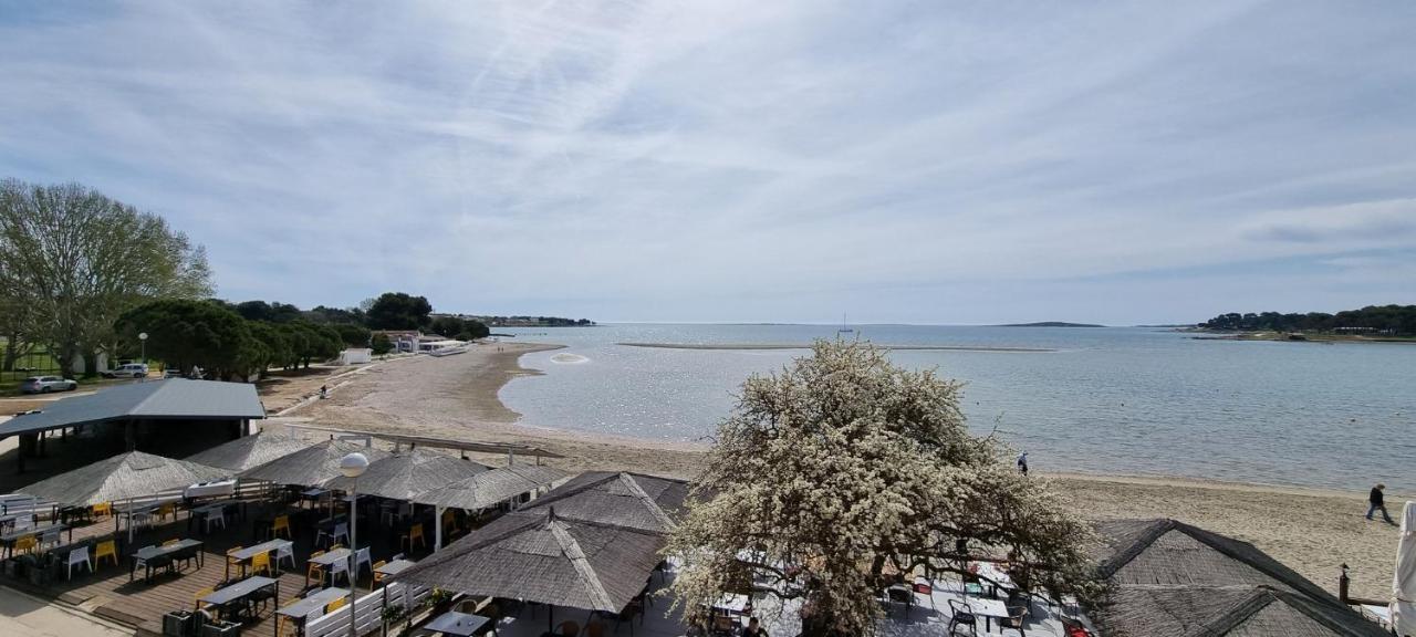 Apartments Real - 10 M From Sea Medolino Esterno foto
