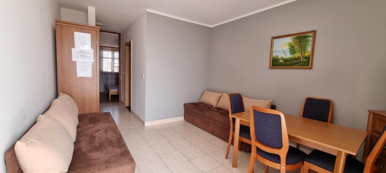 Apartments Real - 10 M From Sea Medolino Esterno foto
