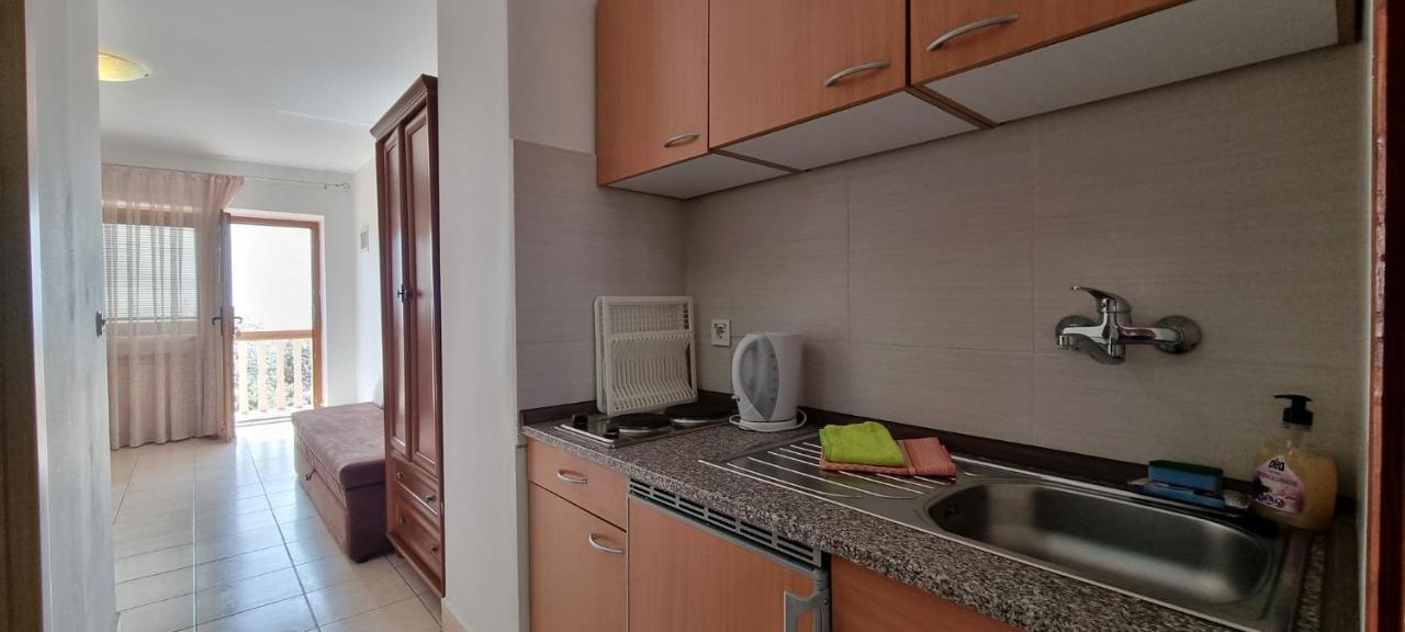 Apartments Real - 10 M From Sea Medolino Esterno foto